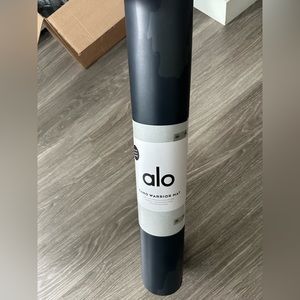 Alo Yoga Warrior Mat Camo black